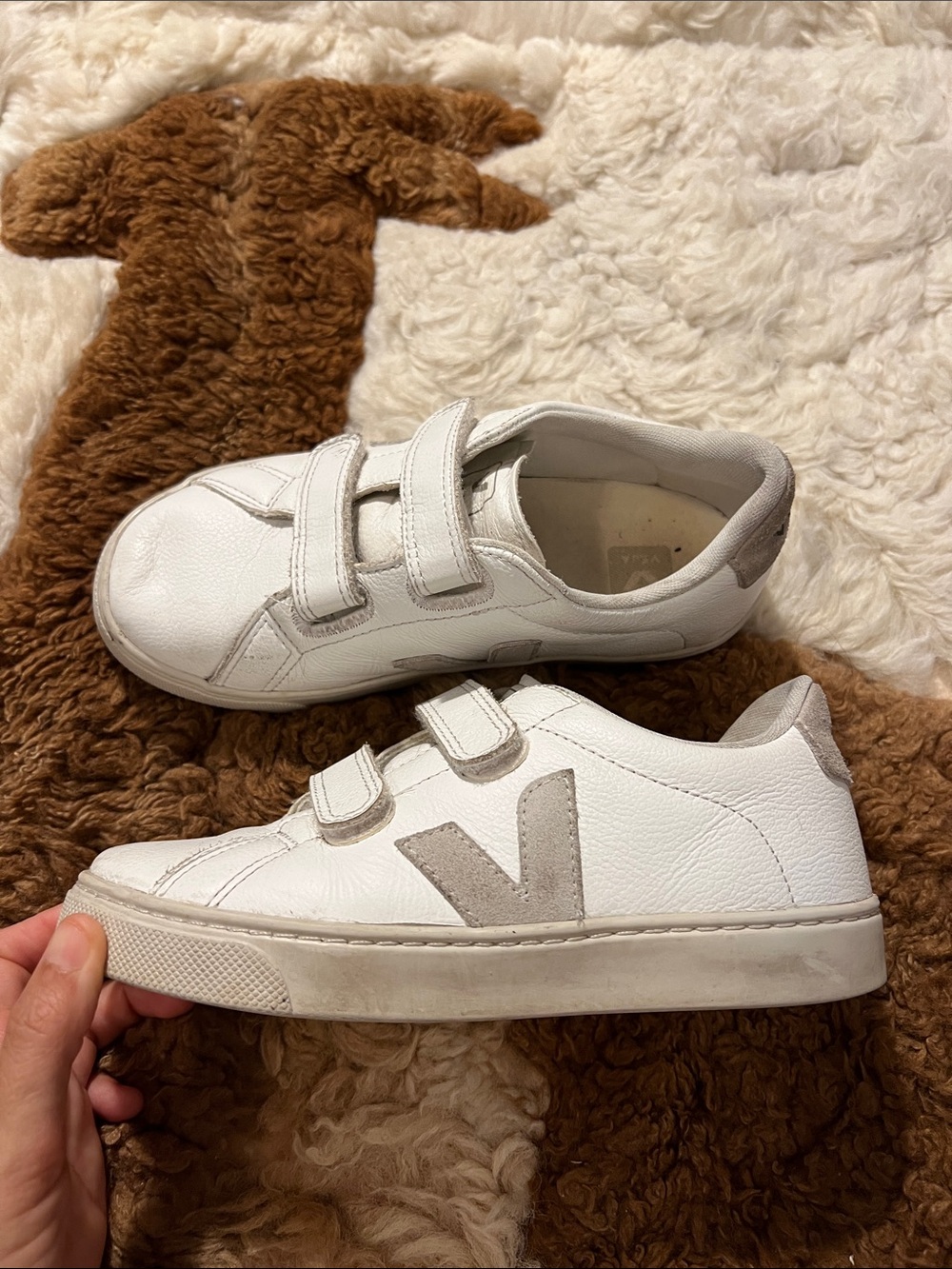 Veja Kids Small Esplar Leather Sneaker